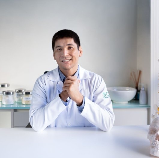 Dr. Gabriel Reis Sakaya