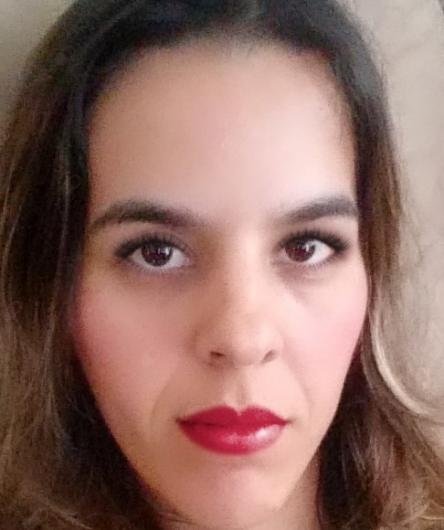 Liana Beatriz Almeida