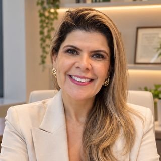 Dra. Érica Romão