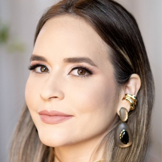 Dra. Ana Karolyne Brandão