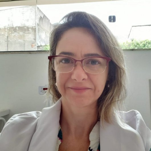 Dra. Elaine Cristina Pereira