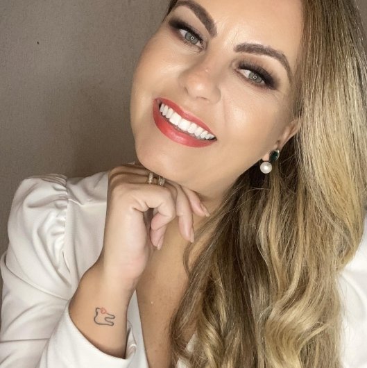 Dra. Fernanda Fiuza