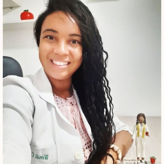 Dra. Wendi Cristina Oliveira