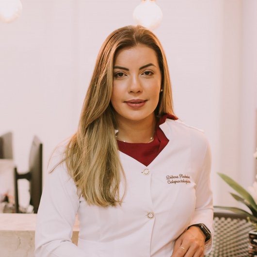 Dra. Débora Pinheiro