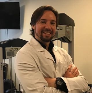 Dr. André Tavares