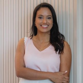 Dra. Camilla Santos Santiago
