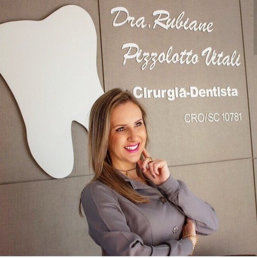 Dra. Rubiane Pizzolotto Vitali