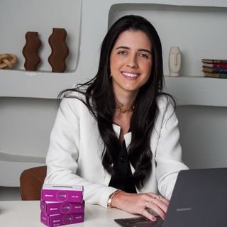 Dra. Karoline Carvalho Santeiro