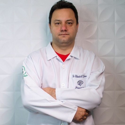 Dr. Claudio De Almeida Garcia Junior