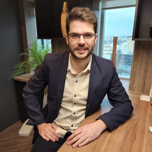 Dr. Matheus Montes Simão