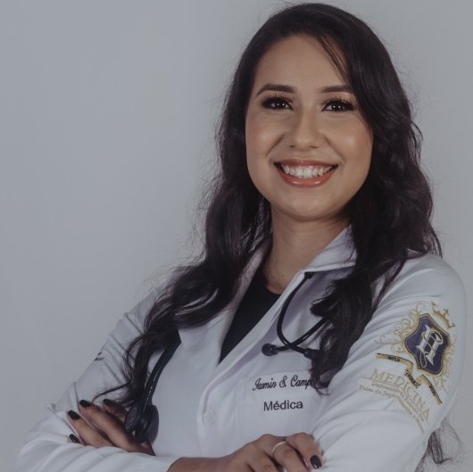 Dra. Iasmin Campos