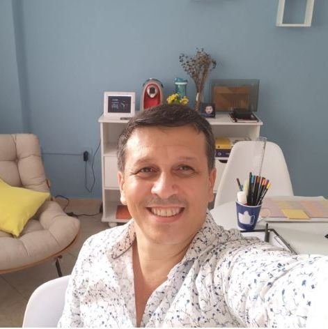 Dr. Everson Sofiste Y Guthierrez