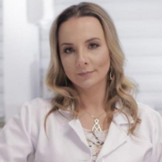 Dra. Caroline Scoz Alves