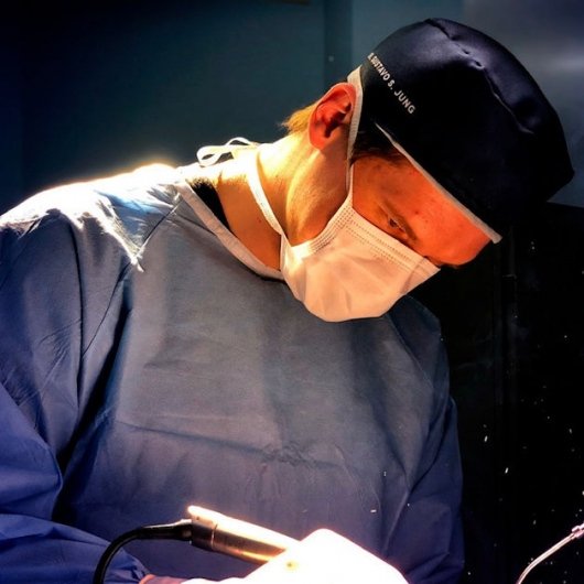 Dr. Gustavo Simiano Jung