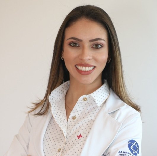 Dra. Alessandra Correa Pereira