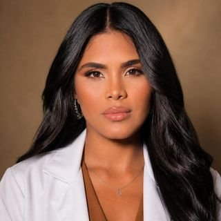 Dra. Mayra Cavalcante