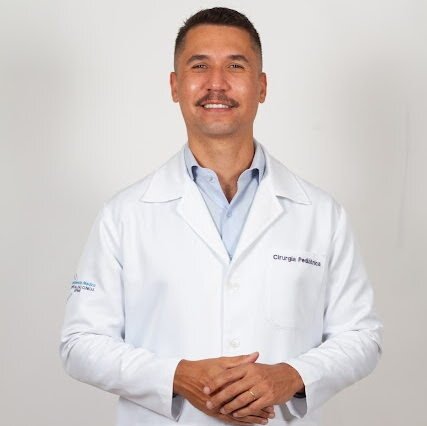 Dr. Thiago Lazaroni