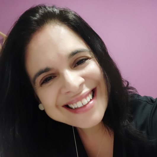 Dra. Fabiana Vasconcelos
