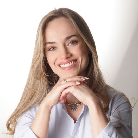 Dra. Flávia Siqueira
