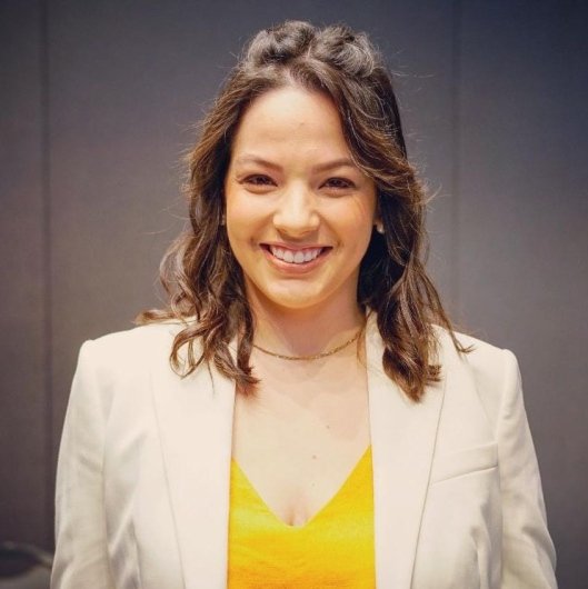 Dra. Marcela Mendes