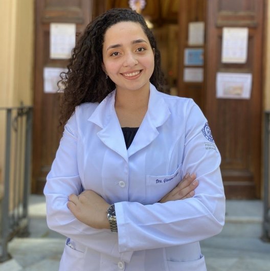 Dra. Giovana Lopes