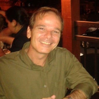 Dr. Maurício Lucarelli