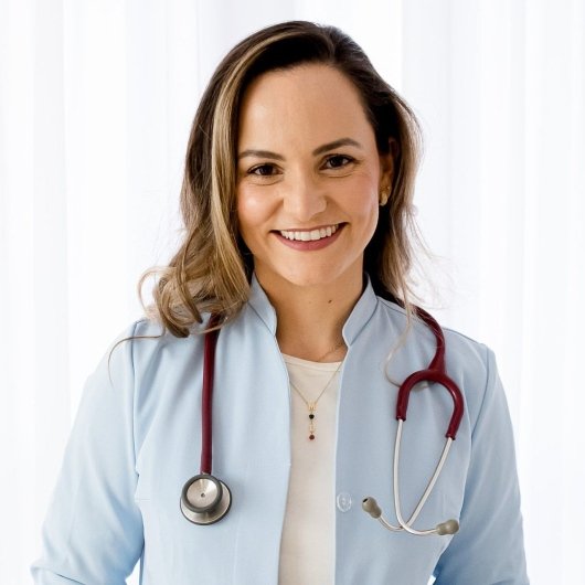 Dra. Lívia Maia Cabral