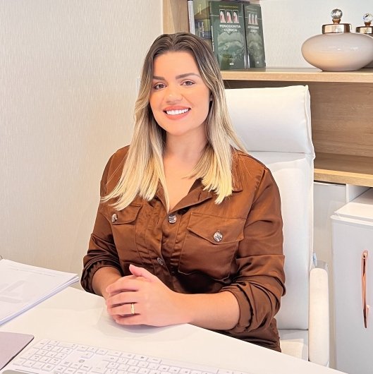 Dra. Karina Alho