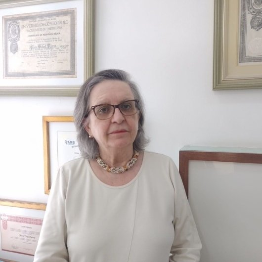 Dra. Cassia Vidigal Ferraz
