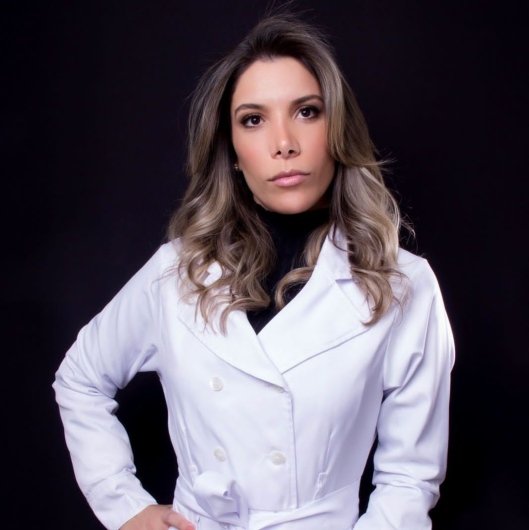 Dra. Tassiana Esposito Simao