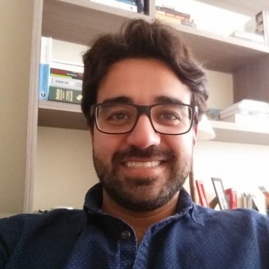 Dr. Fernando Godoy Neves