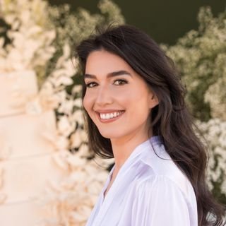 Dra. Claudia Papatella Alves