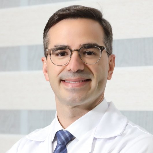 Dr. Bruno Neves