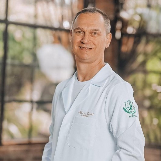 Dr. Marcos Castiel