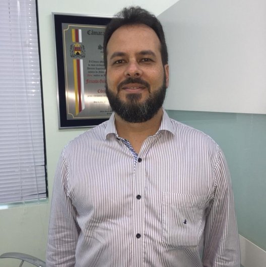 Dr. Fernando Guimarães Russo Ramos