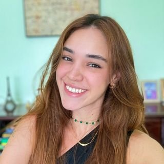 Julia Alves