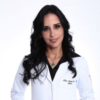 Dra. Camila Curty