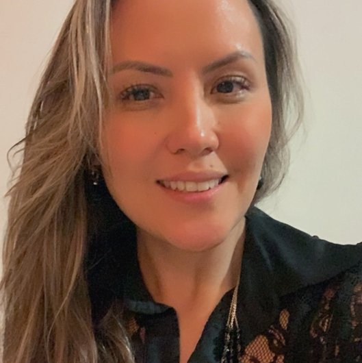 Dra. Juliana Padua Taqueuti de Paula