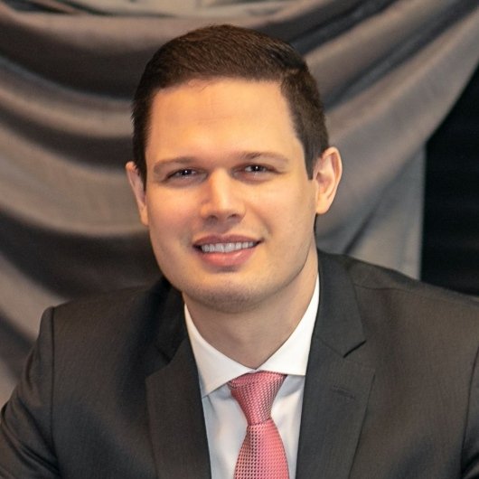 Dr. Matheus Brun Costa