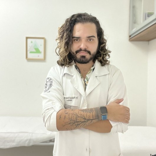 Dr. Ramon Freire
