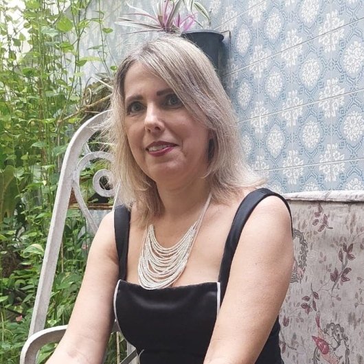 Dra. Emmanuella Galvão Dubut