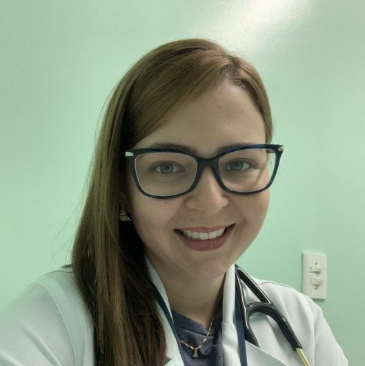 Dra. Helen Melo Oliveira