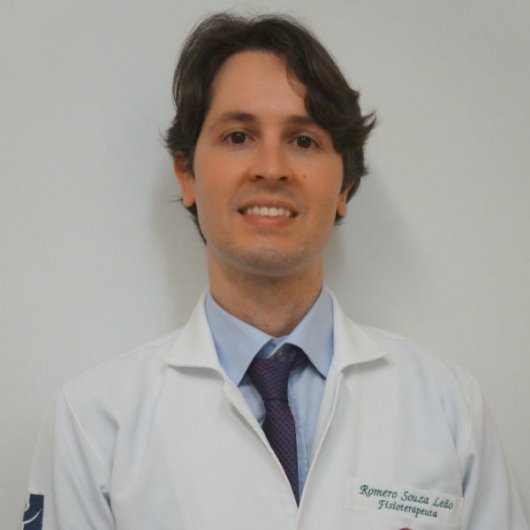 Dr. Romero Souza Leão