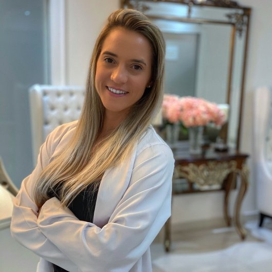 Flávia Bueno