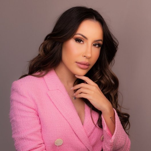 Dra. Scarlett Maia