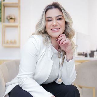 Dra. Michele Thais Rodrigues