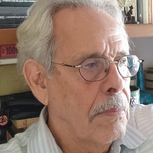 Dr. Roberto Bello