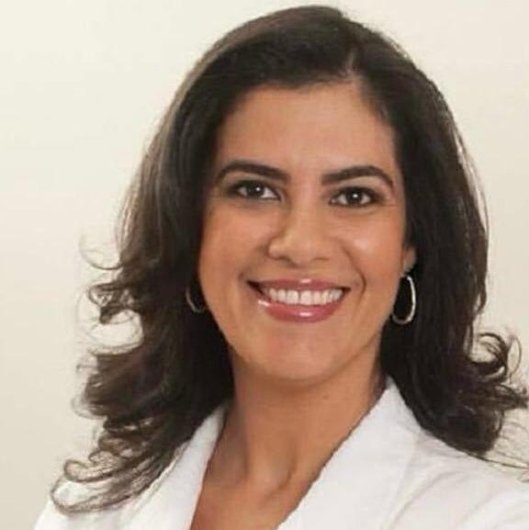 Dra. Suzane Freitas