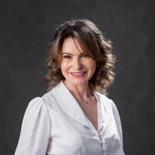 Dra. Claudia Lima