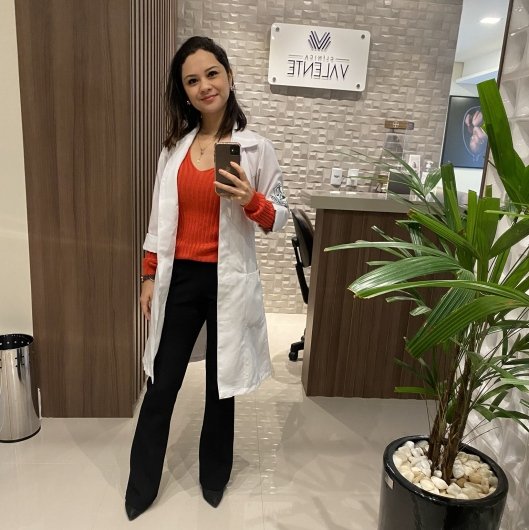 Dra. Camila Ferraz